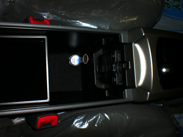 DC12ボルトアクセサリーソケット dc12v-socket
